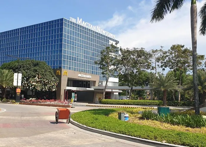 Mactan Newtown With Garden And Ocean View 8newtown Blvd 아파트호텔 막탄