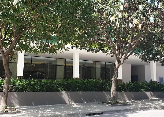 아파트호텔 Mactan Newtown With Garden And Ocean View 8newtown Blvd 2*