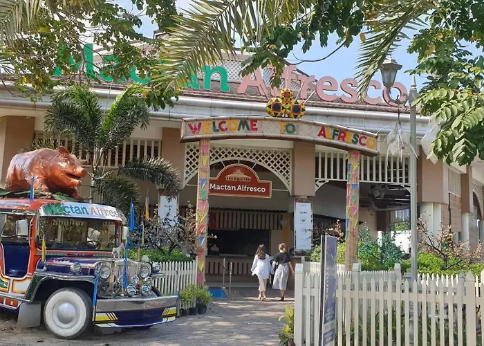 Mactan Newtown With Garden And Ocean View 8newtown Blvd 아파트호텔 2*