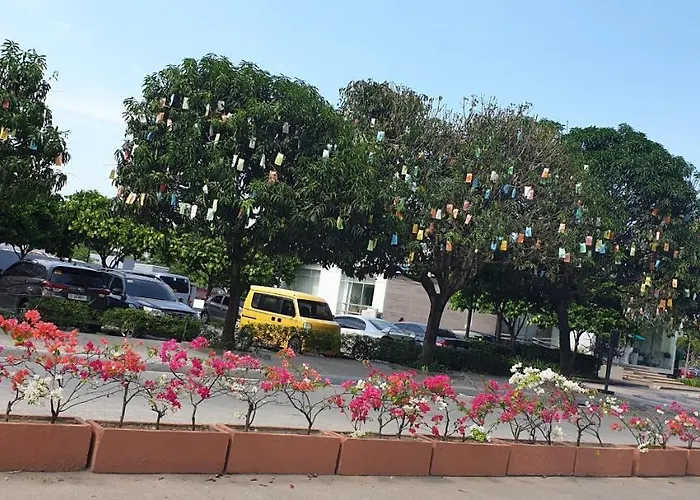 Mactan Newtown With Garden And Ocean View 8newtown Blvd 아파트호텔